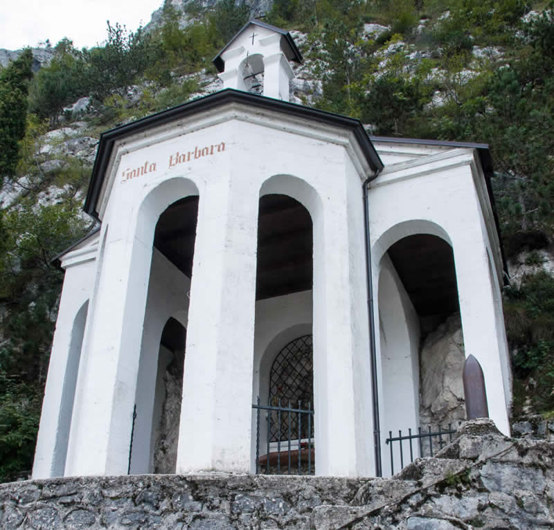 Kapelle Santa Barbara oberhalb von Riva